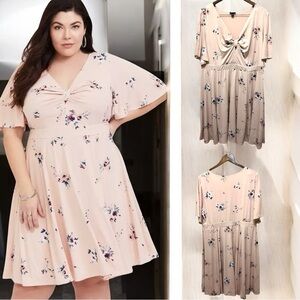 136 Torrid | EUC Blush Pink Floral Studio Knit Skater Dress (size 3X)